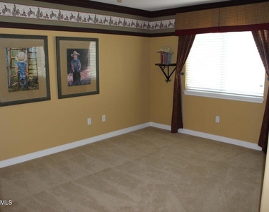 1555 Arroyo View Street - Photo Thumbnail 29