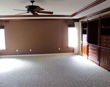 1555 Arroyo View Street - Photo Thumbnail 22