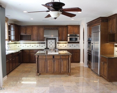 1555 Arroyo View Street - Photo Thumbnail 12