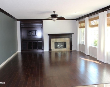 1555 Arroyo View Street - Photo Thumbnail 14