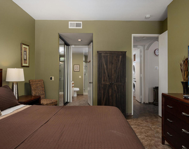 67640 Lagos Way - Photo Thumbnail 14