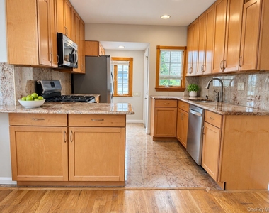 77 Vassar Lane - Photo Thumbnail 8