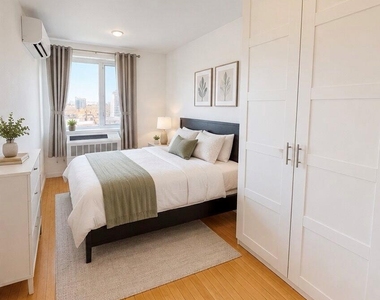 14326 41st Avenue - Photo Thumbnail 4