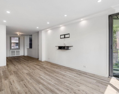 6125 97th Street - Photo Thumbnail 12