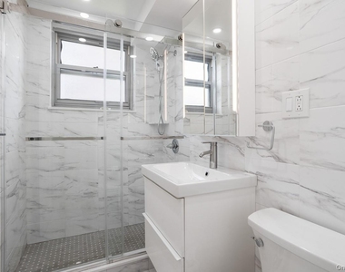6125 97th Street - Photo Thumbnail 18