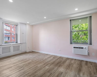 6125 97th Street - Photo Thumbnail 15