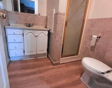 457 Main St - Photo Thumbnail 6