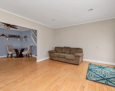 52 Syracuse Street - Photo Thumbnail 3