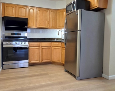 14903 Beech Avenue - Photo Thumbnail 4