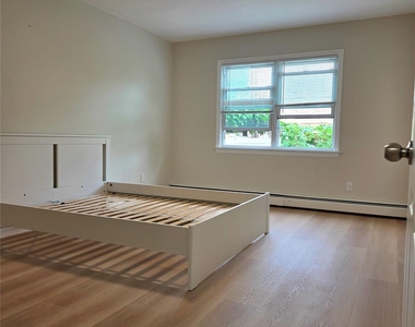14903 Beech Avenue - Photo Thumbnail 2