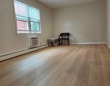 14903 Beech Avenue - Photo Thumbnail 6