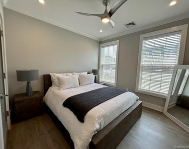 84 Circle Drive - Photo Thumbnail 7