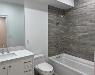 303 Main Street - Photo Thumbnail 6
