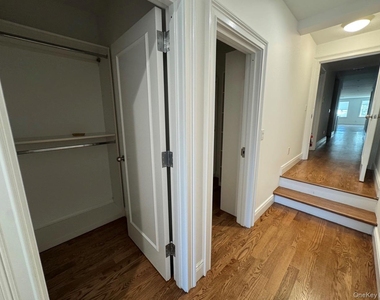 303 Main Street - Photo Thumbnail 9