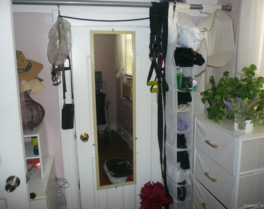 16932 144th Road - Photo Thumbnail 9