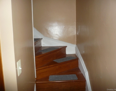 16932 144th Road - Photo Thumbnail 10