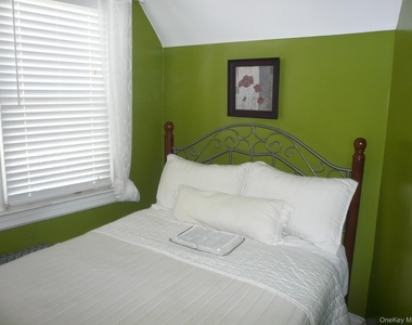 16932 144th Road - Photo Thumbnail 5