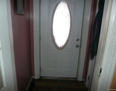 16932 144th Road - Photo Thumbnail 2