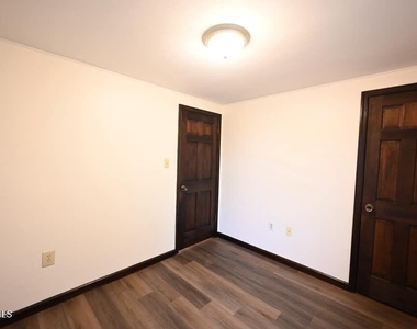 229 Middletown Road - Photo Thumbnail 12