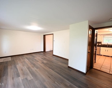 229 Middletown Road - Photo Thumbnail 3