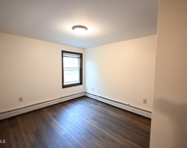 229 Middletown Road - Photo Thumbnail 11