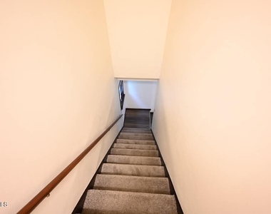 229 Middletown Road - Photo Thumbnail 15