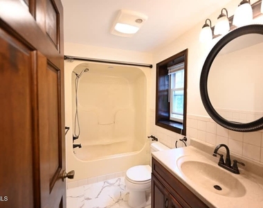 229 Middletown Road - Photo Thumbnail 20