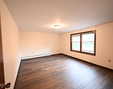229 Middletown Road - Photo Thumbnail 9