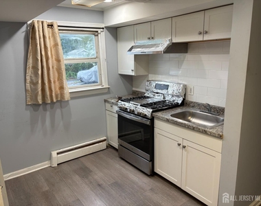 180 Main Street - Photo Thumbnail 7