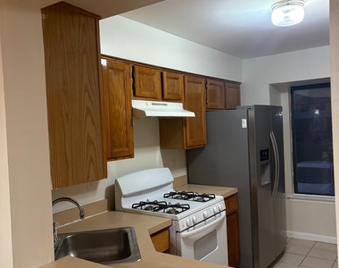 20 Wood Acres Drive - Photo Thumbnail 4