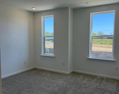 918 District Boulevard - Photo Thumbnail 8
