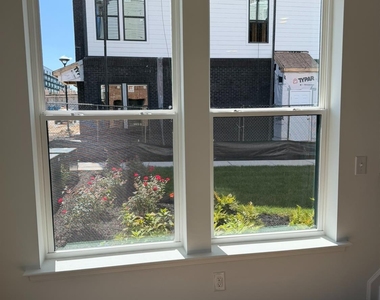 918 District Boulevard - Photo Thumbnail 12