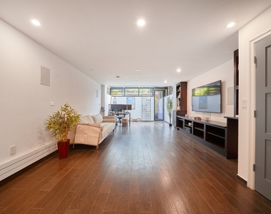 247 W 122nd Street - Photo Thumbnail 11