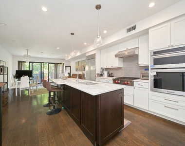 247 W 122nd Street - Photo Thumbnail 4