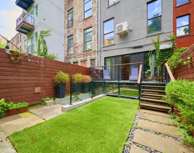 247 W 122nd Street - Photo Thumbnail 2