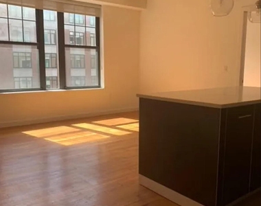 123 Parkside Avenue - Photo Thumbnail 7