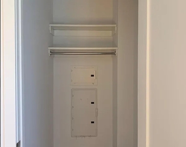 123 Parkside Avenue - Photo Thumbnail 5