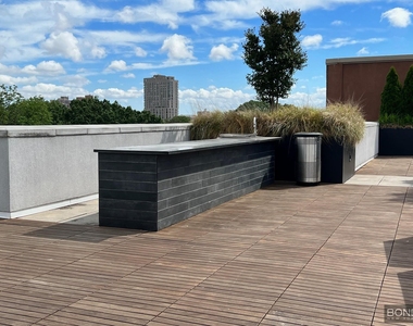 123 Parkside Avenue - Photo Thumbnail 14