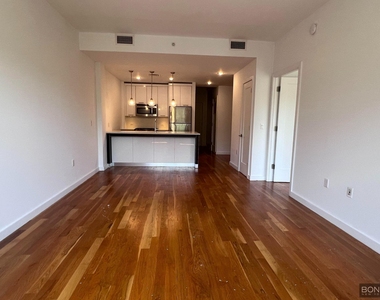 123 Parkside Avenue - Photo Thumbnail 1