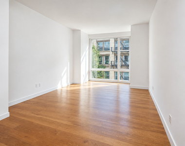 311 W Broadway - Photo Thumbnail 1