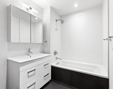 247 N 7th Street - Photo Thumbnail 3