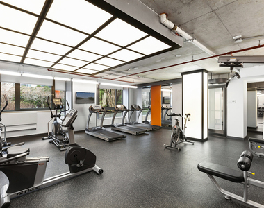 247 N 7th Street - Photo Thumbnail 11