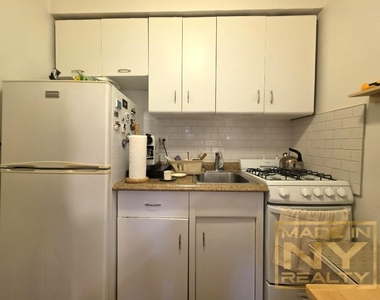 23 E 93rd Street - Photo Thumbnail 3
