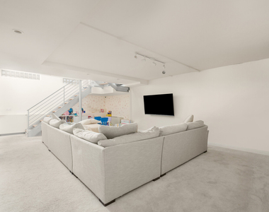 55 Berry Street - Photo Thumbnail 7