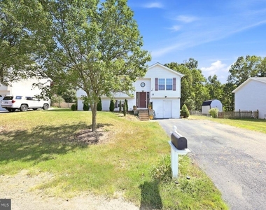 94 Longwood Drive - Photo Thumbnail 1