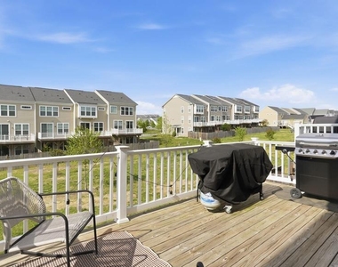 438 Boxelder Drive - Photo Thumbnail 6