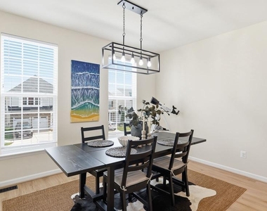 438 Boxelder Drive - Photo Thumbnail 10