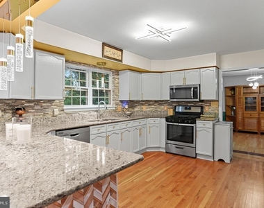 71 Basalt Drive - Photo Thumbnail 22