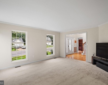 71 Basalt Drive - Photo Thumbnail 17
