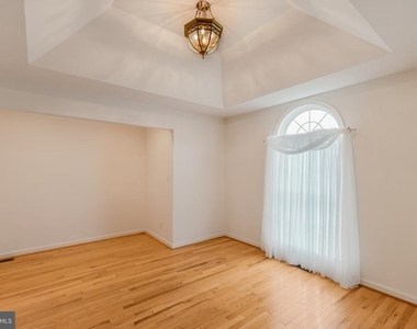 10700 Chancellorsville Drive - Photo Thumbnail 21